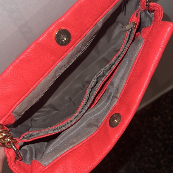 ⭐️Nicole Miller⭐️ shoulder bag/cross body bag - Picture 4 of 4